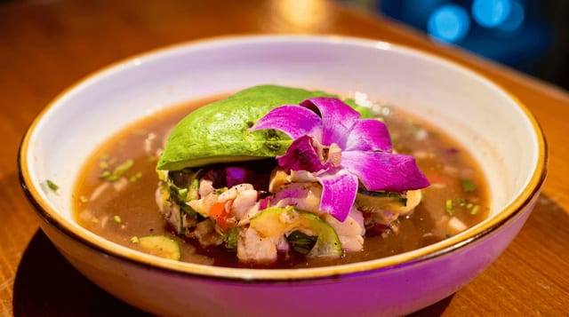¡Ay Güey! Mixto Ceviche.